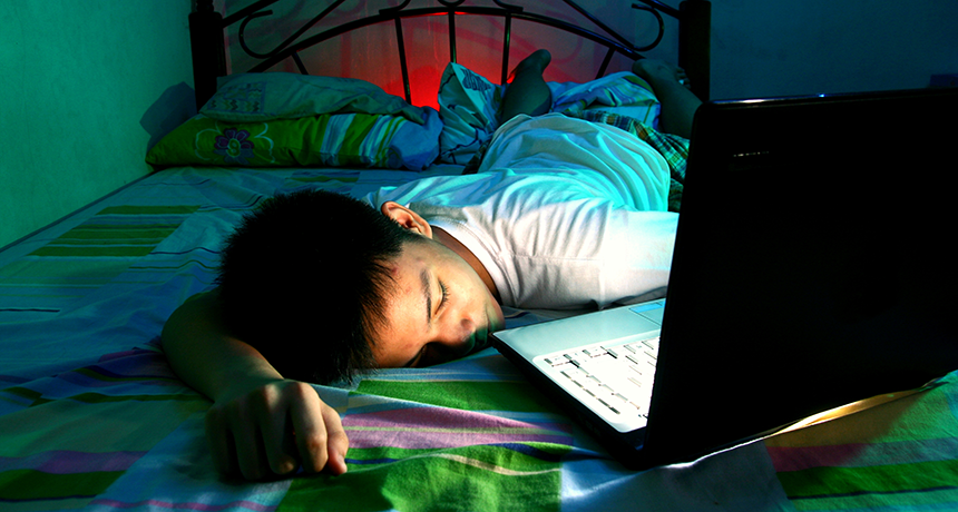 Why Screen Time Before Bed Isn't a Great Idea
