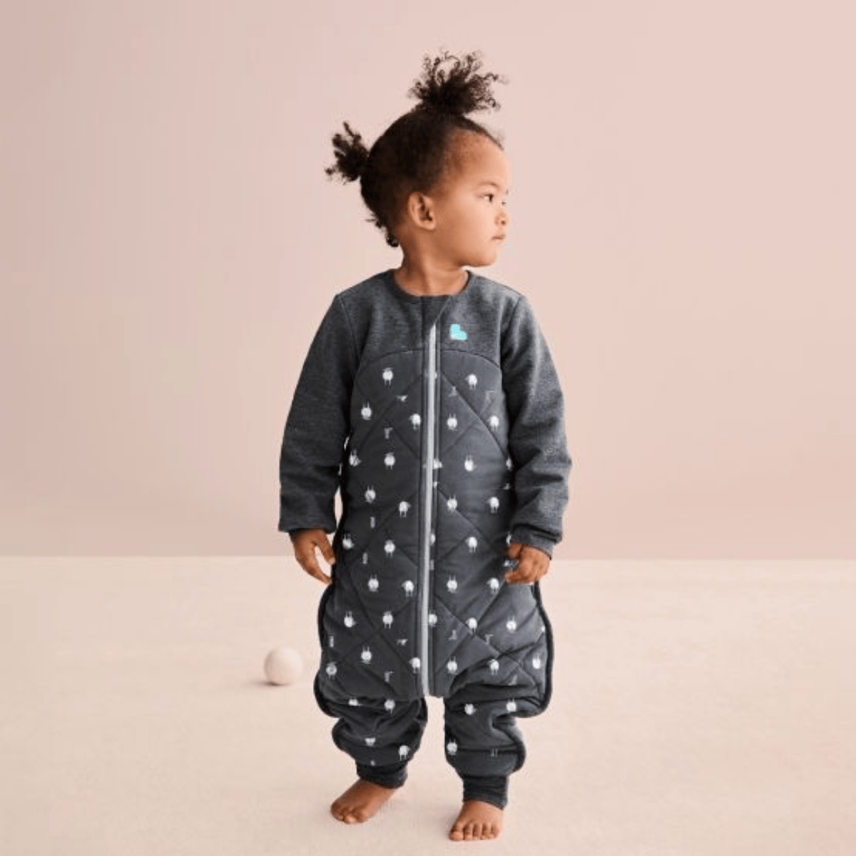 The Premium Love To Dream Sleep Suit™ 2.5 TOG is made with Cotton and Australian Merino Wool. It is an “all-in-one”, versatile sleep solution that eliminates the need for loose blankets in the cot/crib, ensuring a more comfortable sleep, all night long.