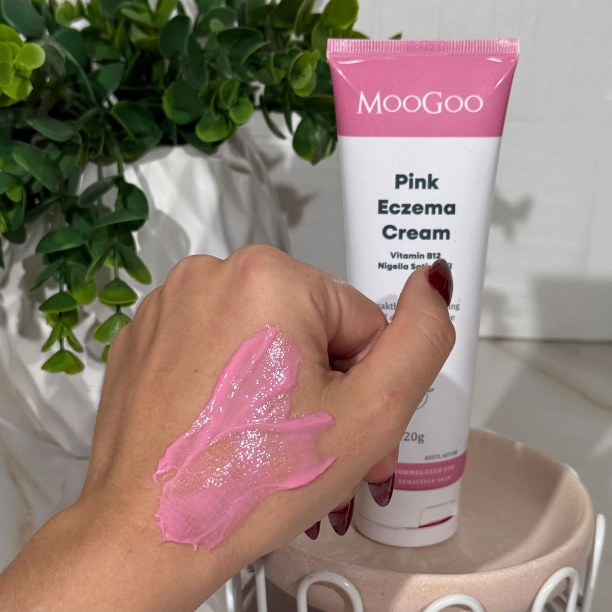 MooGoo - Pink Eczema Cream with Vitamin B12 & Nigella Sativa Oil