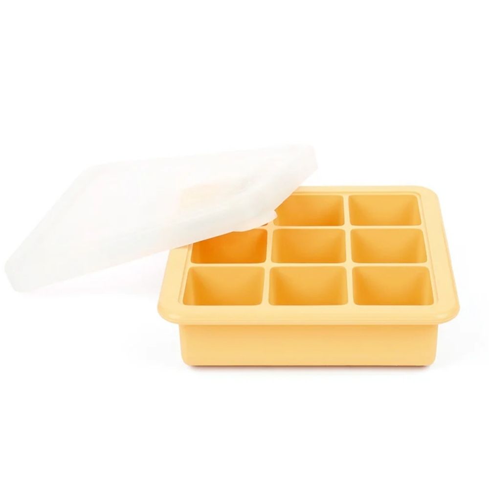 The Haakaa Freezer Tray is made of 100% silicone and is perfect for freezing baby food, breast milk, or ice cubes. Dishwasher &amp; microwave safe. Banana yellow colour