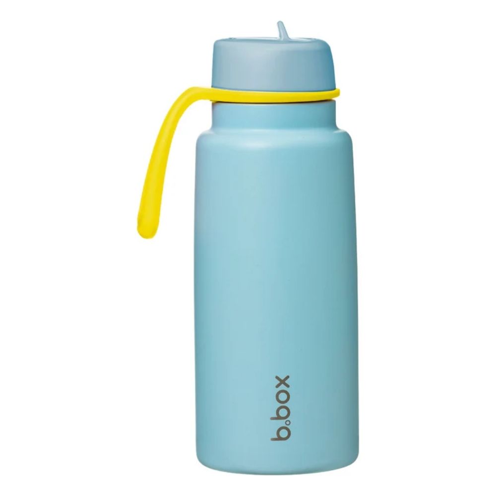 insulated-flip-top-1l-bottle-pool-side