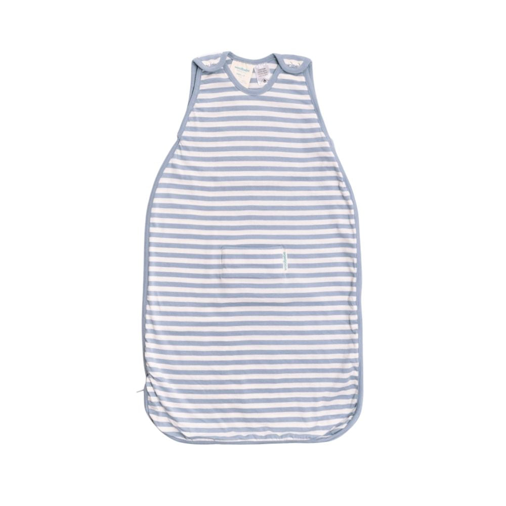 Made for babies up until 9 months, this 3 seasons sleep bag is suitable in temperatures from 18 to 28 degrees.